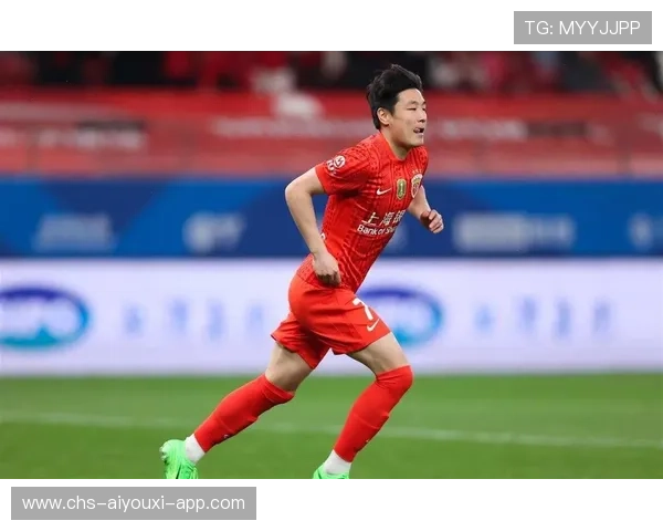 武磊单刀推射直挂下角，上海海港热身赛告捷