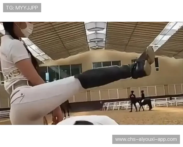 职业马术选手的腿法：他是如何通过马刺引导马匹跳跃的